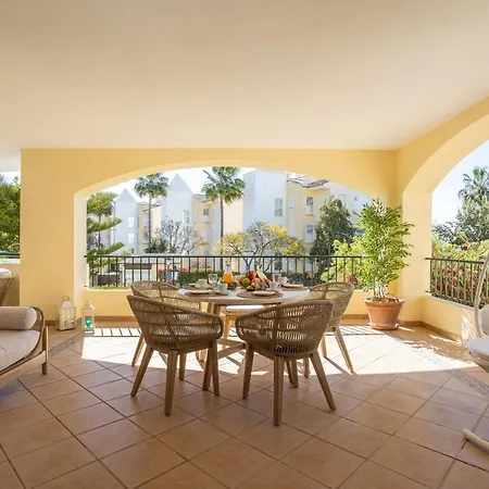 Oleholidays Bahia Vista Hermosa Apartment *